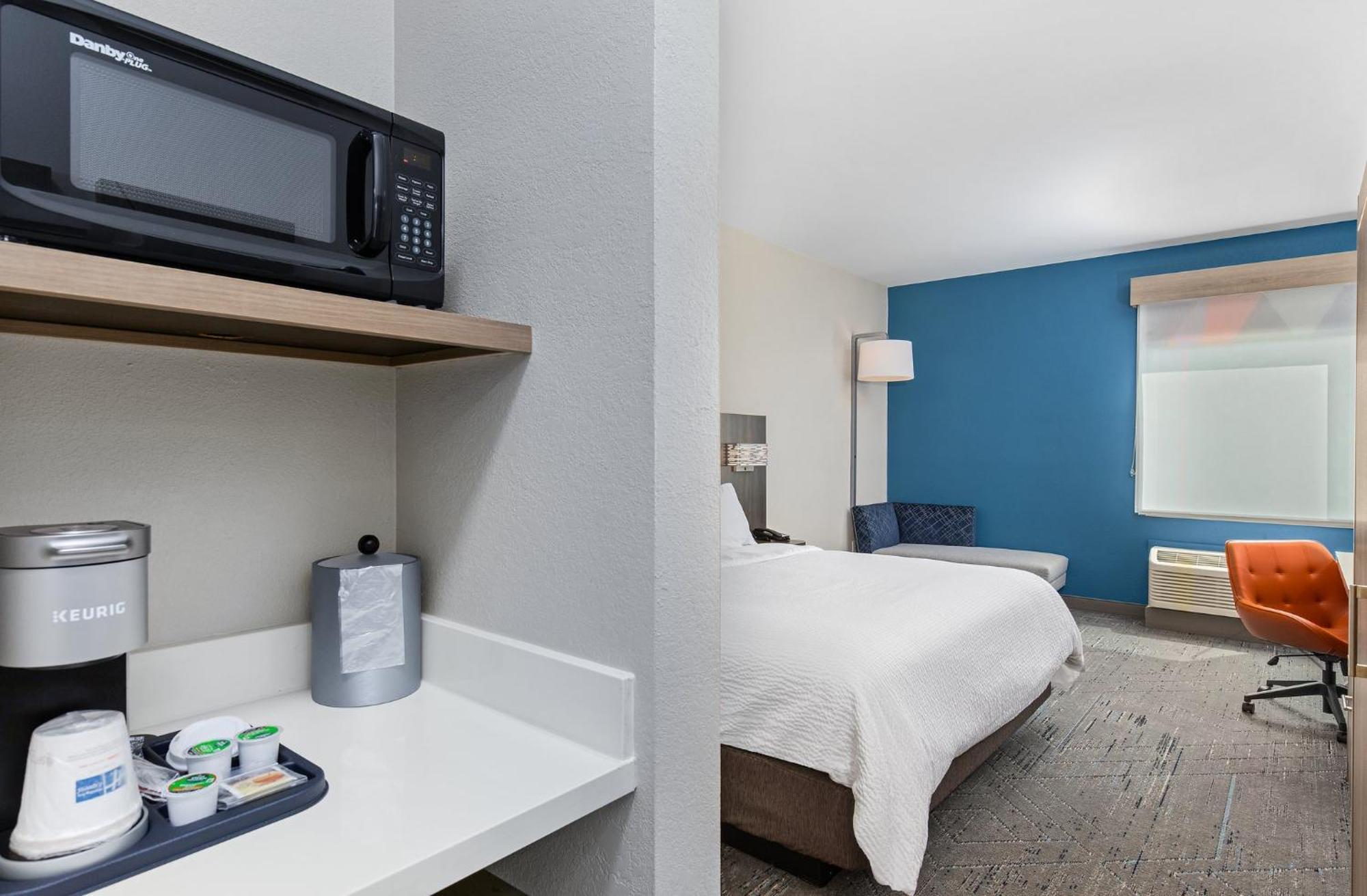 Holiday Inn Express Hurricane Mills Waverly By Ihg Esterno foto