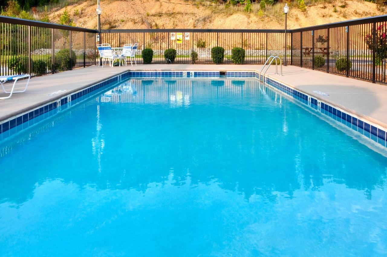 Holiday Inn Express Hurricane Mills Waverly By Ihg Esterno foto